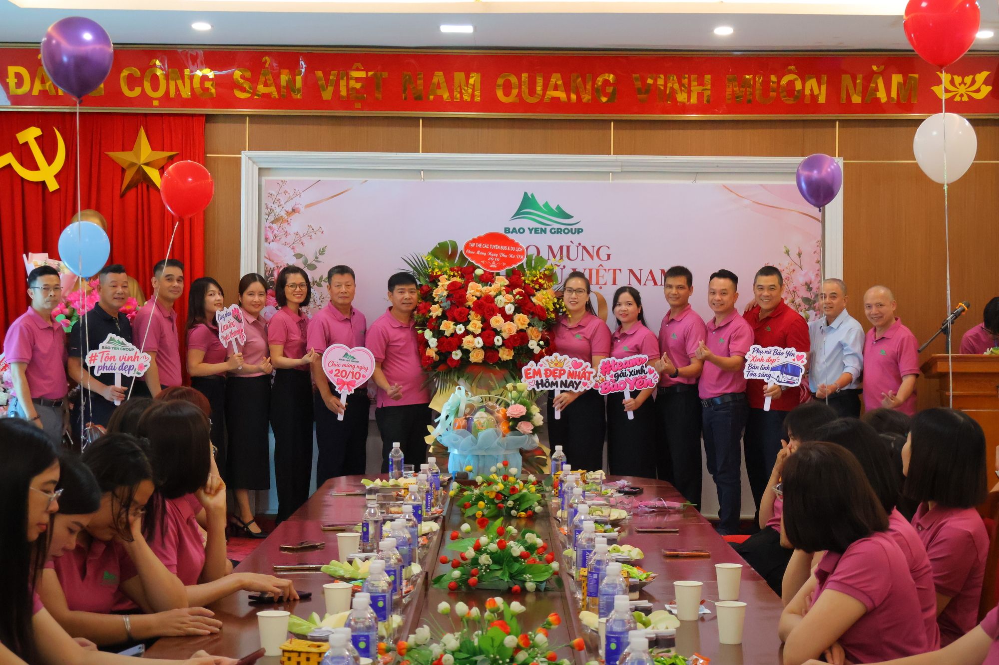 Chúc mừng ngày 20-10